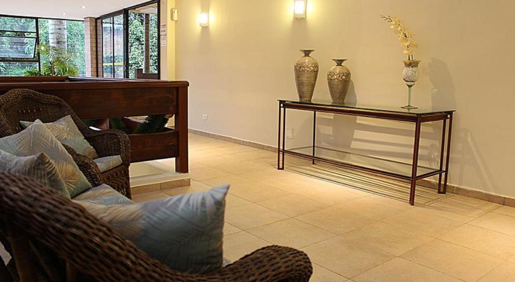 Flat Amarilis - Flat Lindo Com Varanda * Riviera de Sao Lourenco